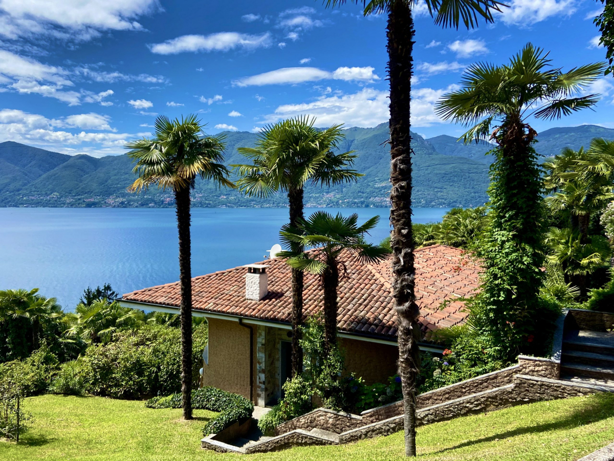 house from street 4000×3000